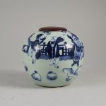 1714 4323 VASE AND COVER